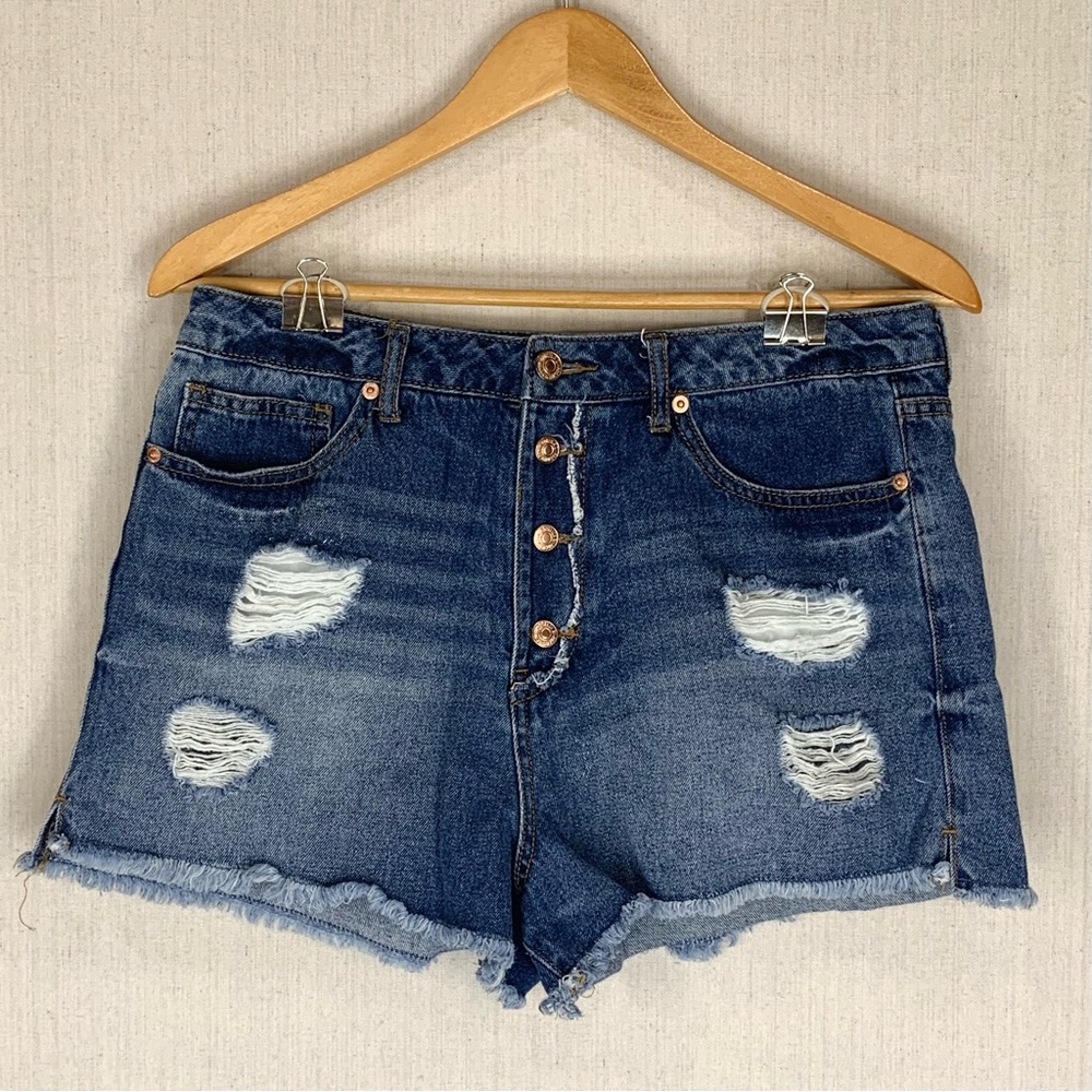 Forever‎ 21~Women’s High Rise Distressed Button Fly Denim Shorts~Sz 30